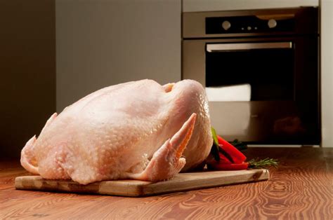 Salmonella Outbreak Linked To Raw Turkey Leaves Over 200 Sick Across U S New Straits Times