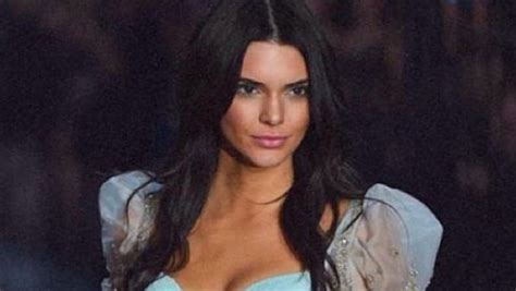 Kendall Jenner presume figura con selfie de infarto El Gráfico