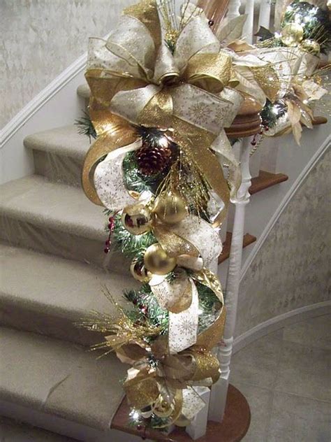 Decorated With Christmas Garlands 13 How To Organize