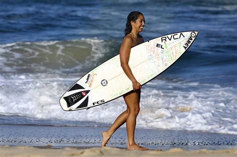 Nude Surfer Marama Kake At Sunshine Beach Au Moon Com