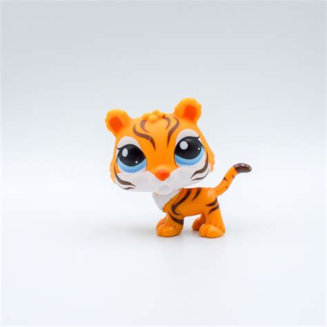 Lps Littlest Pet Shop 2458 Tiger Hasbro Collector Etsy Little Pets