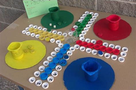 Jocs de taula amb taps de plàstic reciclats totnens Como hacer