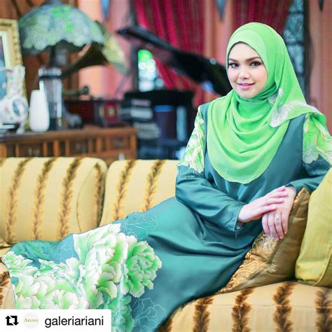 Untuk perempuan menggunakan pakaian adat. Maxi Dress Muslim: 5 Pakaian Tradisional Asli Asia Tenggara