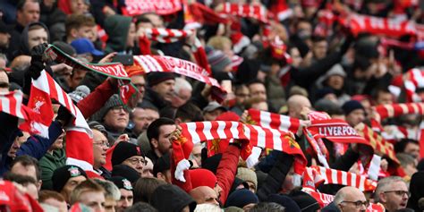 Video Hundreds Of Liverpool Supporters Celebrate The Title At Anfield