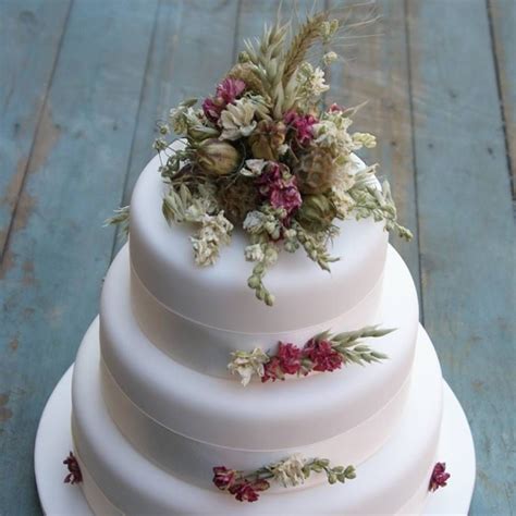 Rustic Dried Flower Wedding Cake Decoration Wedding Cake