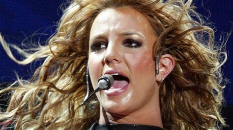 Womanizer Britney Spears Comeback Pushed Back Welt