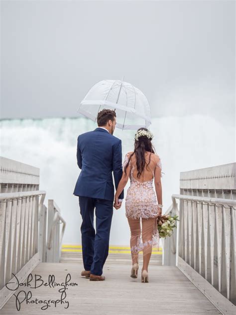 Bride And Groom Walking To Niagara Falls Stunning Shot Of The Wedding