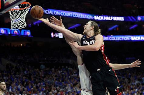 X Rays Negative After Kelly Olynyk Suffers Knee Injury While Playing For Team Canada The