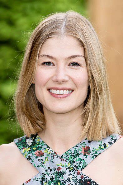Rosamund Pike Source On Twitter Rosamund Pike Attends The Chelsea
