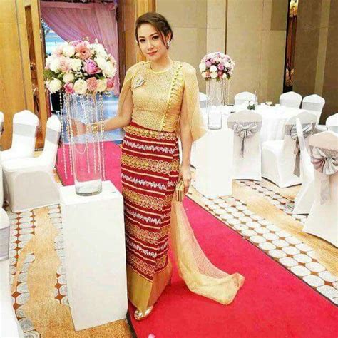 Pin By Lle Lynn On Myanmar Traditional Dress Traditional Dresses