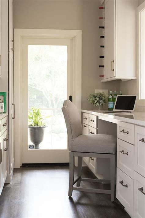 Join the decorpad community and share photos, create a virtual library of inspiration photos, bounce off design ideas with fellow members! Well organized white and gray kitchen pantry features a ...
