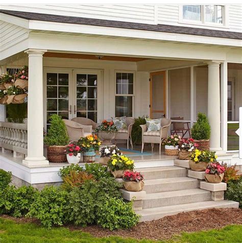 53 Stunning Farmhouse Front Porch Steps Decor Ideas Levisionnaire