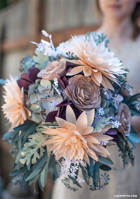 By using flowerfix by fiftyflowers, you can send each of your online guests an individual bouquet. DIY Romantically Rustic Bridal Bouquet ...