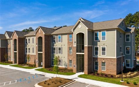 Amenities *call for specials!*income restrictions apply24/7 emergency maintenancecable tv readycarpet floorscentral air conditioningclose to. Emerald Creek Apartments For Rent in Greenville, SC ...