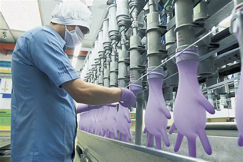 Shares of top glove, the world's largest rubber gloves producer, have fallen 17.7% this year as of monday's close. Glove makers among top gainers late Thursday | Sharetisfy
