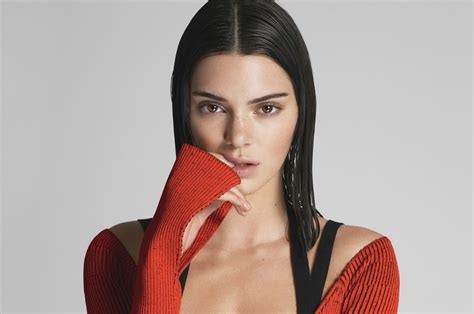 Why Was Kendall Jenner S Super Sexy Pic Cut From Her Vogue Shoot Glamour