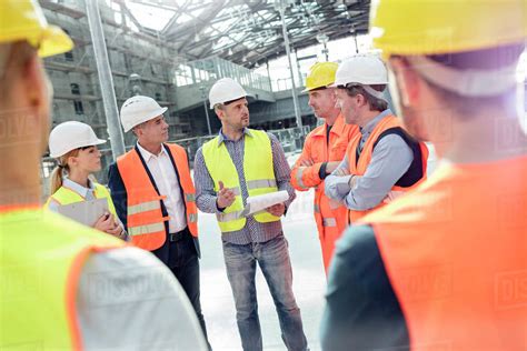 Project manager candidates may face behavioral interview questions just like the rest of us, but project management tasks tend to be less repetitive and require a different type of skillset. Foreman, engineers and construction workers meeting at ...