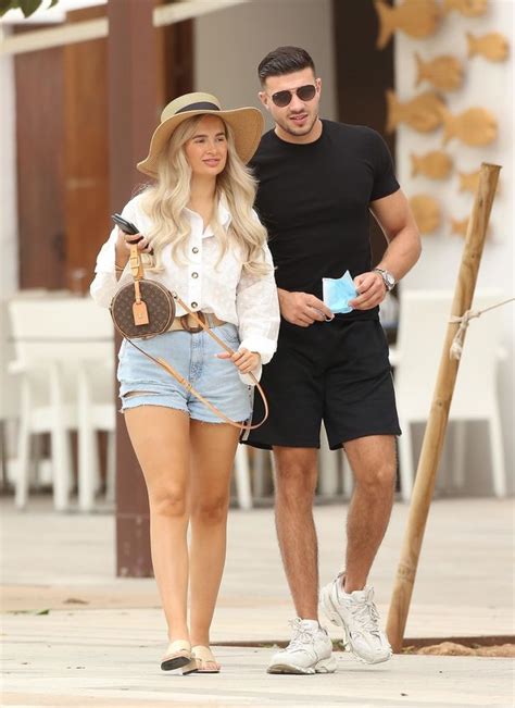 2023 love island s molly mae hague and tommy fury return home after romantic ibiza getaway