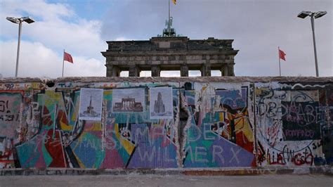 Watch Cbs Evening News Berlin Wall Full Show On Cbs All Access