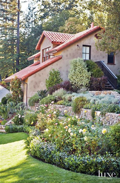 33 Awe Inspiring Gardens For Spring Outdoor Design Backyard Luxe