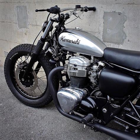 Brat W650 Inazuma Café Racer