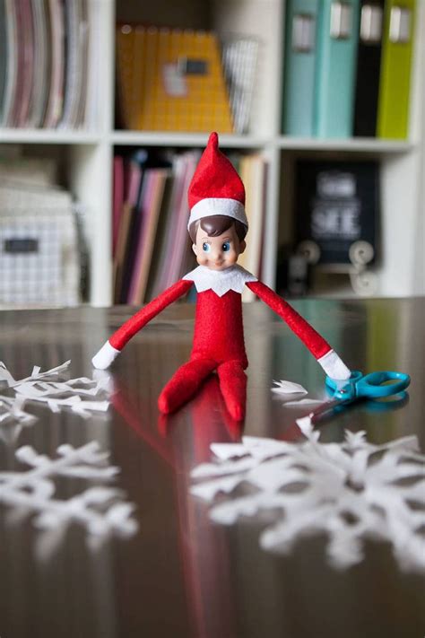 Easy Elf On The Shelf Ideas Quick And Easy Under 5 Minutes Elf On The