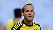 Mark Schwarzer retires from international football with Australia ...