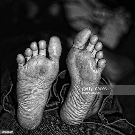 Wrinkled Soles Photos Et Images De Collection Getty Images