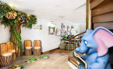 Jungle Themed Decor In Pediatric Waiting Room Imagination Design