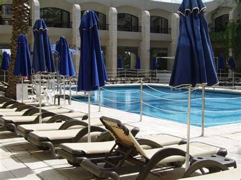 Essen liefern lassen und vielfalt entdecken. Pool Chairs Free Stock Photo - Public Domain Pictures