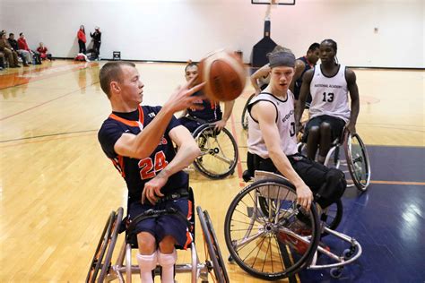 Illinois Mens Wheelchair Basketball Team Adds Stunts Downs Bucks