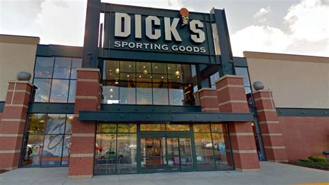 Dicks Sporting Goods Ceo Stores To Stop Selling Assault Style Rifles