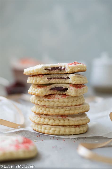 Archway classic raspberry filled soft cookies. Archway Cookies Raspberry Filled - Archway Cookies Social Media Cat Penfold - 100 grams of ...