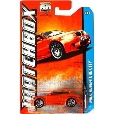 Matchbox 15 Chrysler 300 Universo Hot Wheels