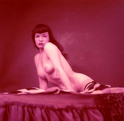 Color Porn Photos With Nude Pinup Queen Bettie Page Porn Pictures Xxx