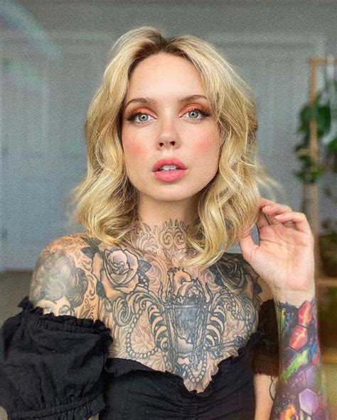 25 Sexiest Tattooed Girls On Instagram