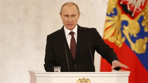 ukraine crisis putin signs russia crimea treaty bbc news