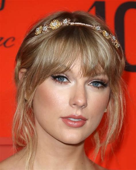 Every One Of Taylor Swifts Award Winning Hair And Make Up Looks