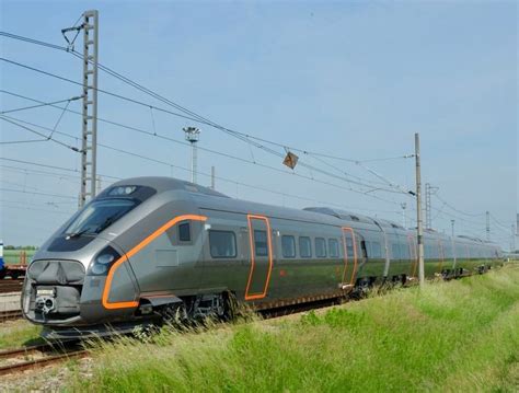 Caf Oaris High Speed Train For Oslo Airport Express Operator Flytoget