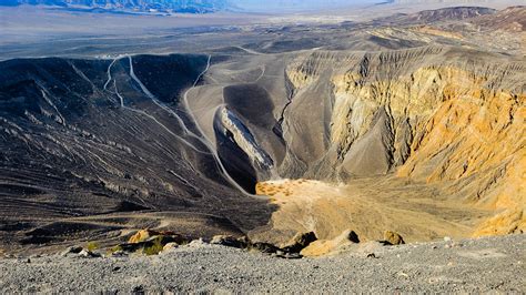 6 Tips For Hiking The Unique Ubehebe Crater In Death Valley