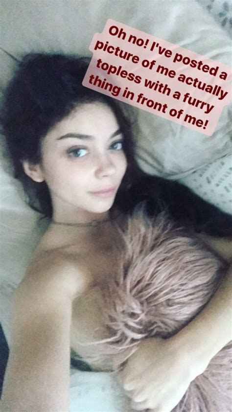 Sarah Hyland Topless 2 Pics Gif Video TheFappening