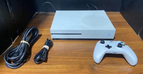 Microsoft Xbox One S 2tb White Console Model 1681 With White Controller