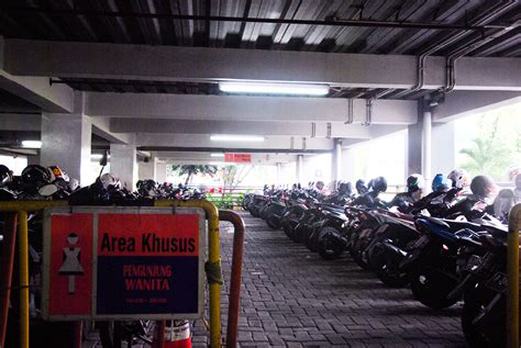 Metropolitan Mall Bekasi - Dunia Belanja dan Rekreasi