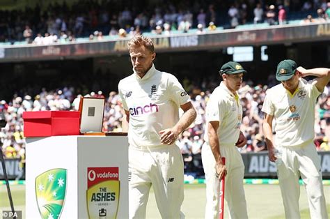 Cricket Supporters Post Hilarious Memes Mocking England After Ashes