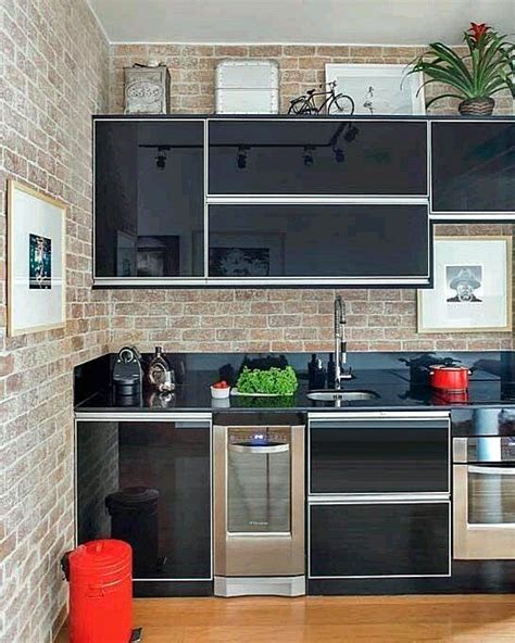 Desain kitchen set dapur minimalis warna putih 2020img : Tips Merawat Kitchen Set Alumunium
