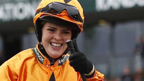 Aintree 2017 Lizzie Kelly Guides Tea For Two To Victory Bbc Sport