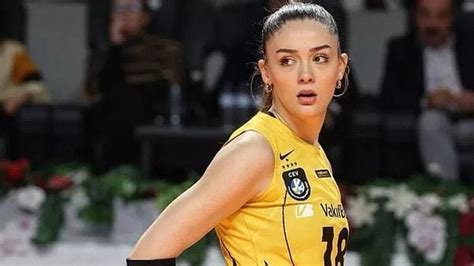 Zehra Güneş A Rising Star In Turkish Volleyball