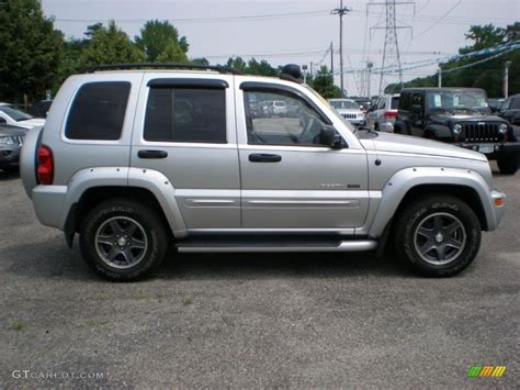 Bright Silver Metallic 2003 Jeep Liberty Renegade 4x4 Exterior Photo