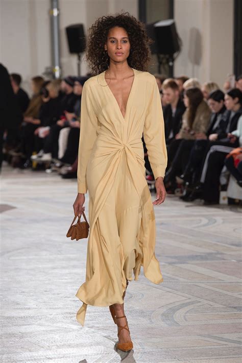 The Complete Jacquemus Fall 2018 Ready To Wear Fashion Show Now On
