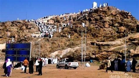 4 Gunung Paling Penting Di Arab Saudi Untuk Umat Islam